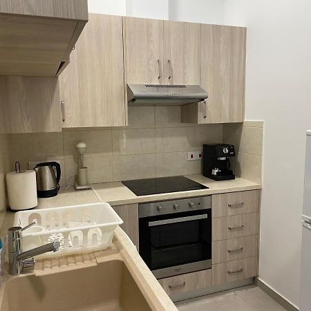 Modern City Center Apartment Saripolou 2 Limassol Bagian luar foto