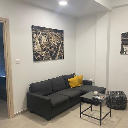 Modern City Center Apartment Saripolou 2 Limassol Bagian luar foto