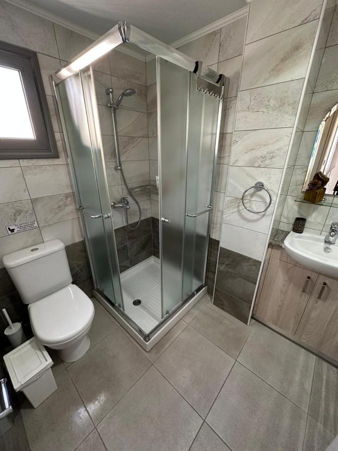 Modern City Center Apartment Saripolou 2 Limassol Bagian luar foto