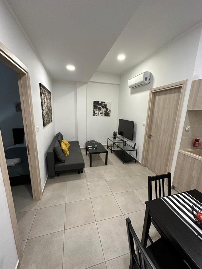 Modern City Center Apartment Saripolou 2 Limassol Bagian luar foto